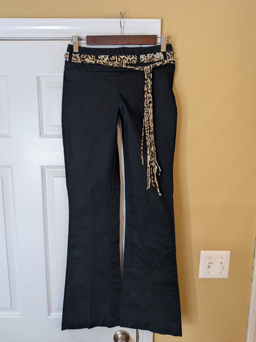 Cache Vintage Y2K Black Low Rise Flare Pants Leopard Belt Detailing Size 0